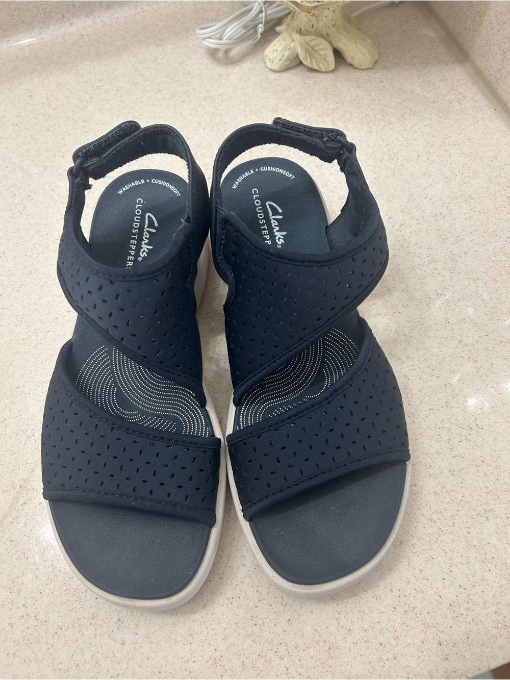Clarks Navy Perforated Cloudsteppers Slingback Sandals - Picture 7 of 10